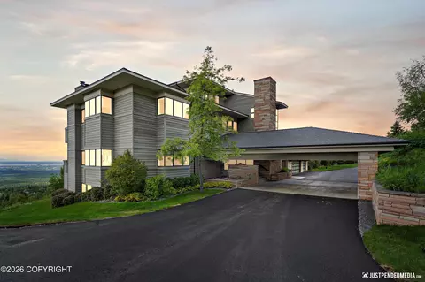 9900 Hillhaven Cir, Anchorage, AK 99507