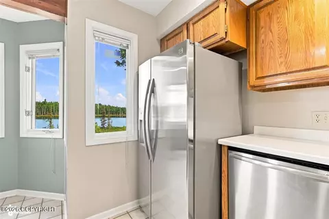 Kitchen - 4151 Raspberry Rd, Anchorage, AK 99502 photo 4 of 5