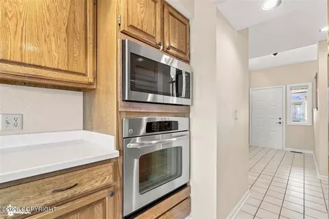 Kitchen - 4151 Raspberry Rd, Anchorage, AK 99502 photo 3 of 5