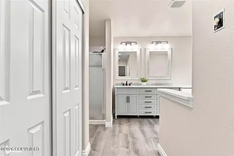Entry Way - 10948 Sun Eagle Cir, Eagle River, AK 99577 photo 6 of 6