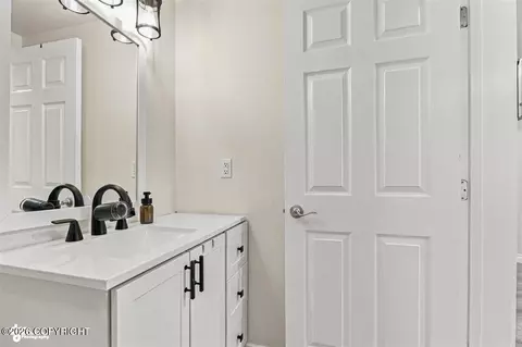 Bath - 10948 Sun Eagle Cir, Eagle River, AK 99577 photo 2 of 6