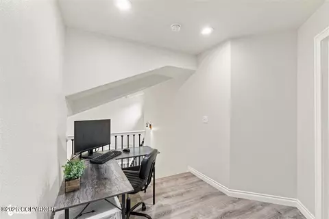 Entry Way - 10948 Sun Eagle Cir, Eagle River, AK 99577 photo 5 of 6
