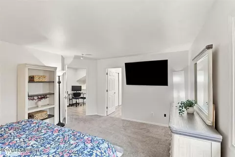 Bedroom - 10948 Sun Eagle Cir, Eagle River, AK 99577 photo 5 of 5