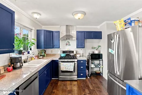 Kitchen - 6601 Eileen Cir, Anchorage, AK 99507 photo 2 of 6