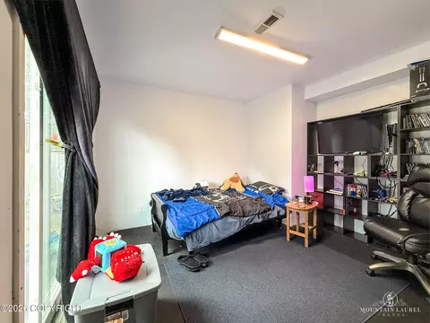 Bedroom - 8020 Pinebrook Cir, Anchorage, AK 99507 photo 3 of 4