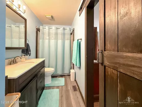 Bath - 8020 Pinebrook Cir, Anchorage, AK 99507 photo 1 of 2