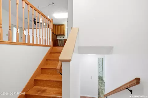 Entry Way - 2841 Bennett Ave, Anchorage, AK 99517 photo 1 of 5