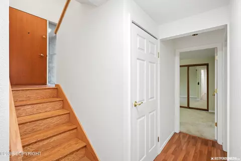 Entry Way - 2841 Bennett Ave, Anchorage, AK 99517 photo 4 of 5