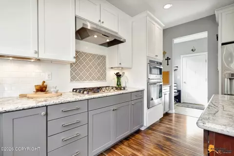 Kitchen - 8691 Turlock Dr, Eagle River, AK 99577 photo 3 of 6