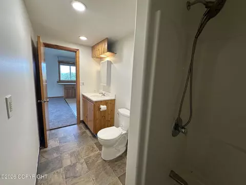 Bath - 2430 Mount Augustine Dr, Homer, AK 99603 photo 2 of 4