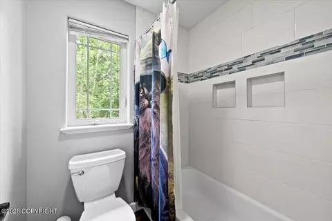 Bath - 8700 Inyo Cir, Eagle River, AK 99577 photo 14 of 17