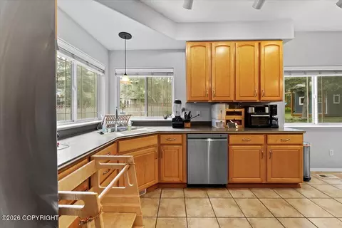 Kitchen - 8700 Inyo Cir, Eagle River, AK 99577 photo 2 of 7