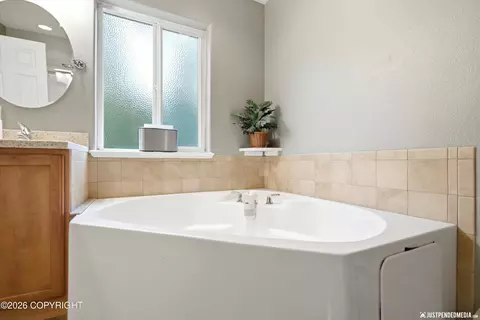 Bath - 20653 Mountain Vista Dr, Eagle River, AK 99577 photo 3 of 3