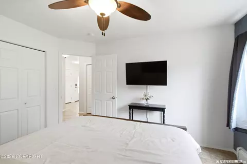 Bedroom - 20653 Mountain Vista Dr, Eagle River, AK 99577 photo 3 of 5