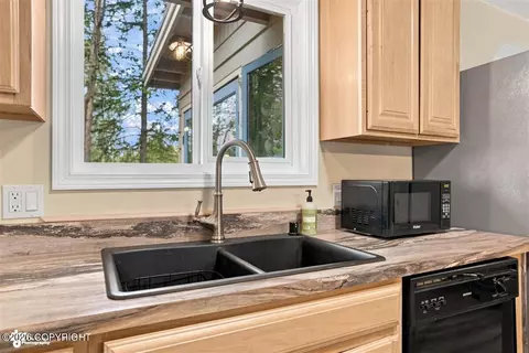 Kitchen - 18339 Baranoff Ave, Eagle River, AK 99577 photo 5 of 6