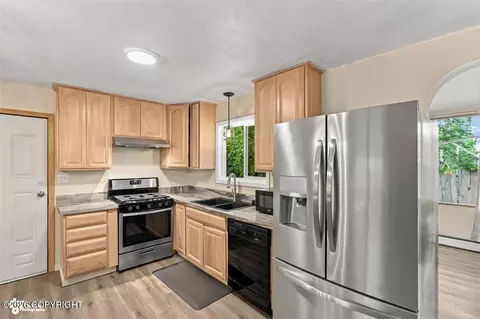 Kitchen - 18339 Baranoff Ave, Eagle River, AK 99577 photo 4 of 6