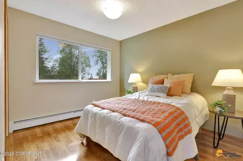 Bedroom - 3336 Upland Dr, Anchorage, AK 99504 photo 3 of 6