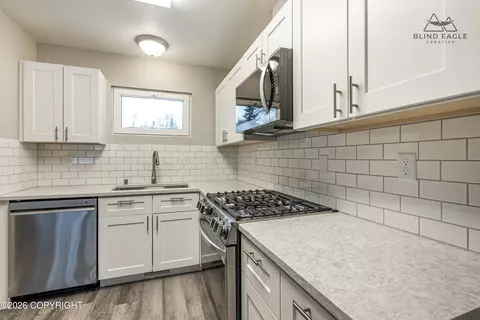 23012 Homestead Rd, Chugiak, AK 99567