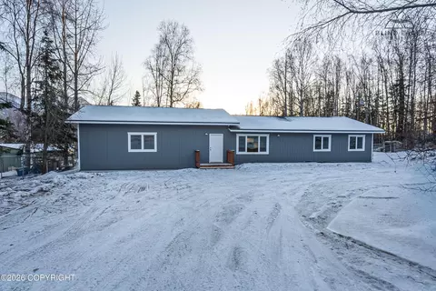 23012 Homestead Rd, Chugiak, AK 99567