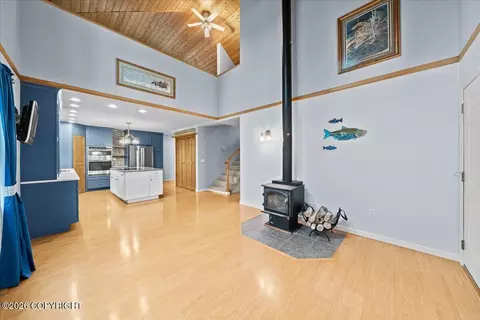 Living - 24102 W Fighting Five Cir, Willow, AK 99688 photo 2 of 6