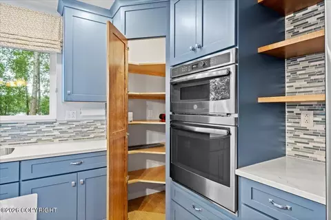 Kitchen - 24102 W Fighting Five Cir, Willow, AK 99688 photo 6 of 7