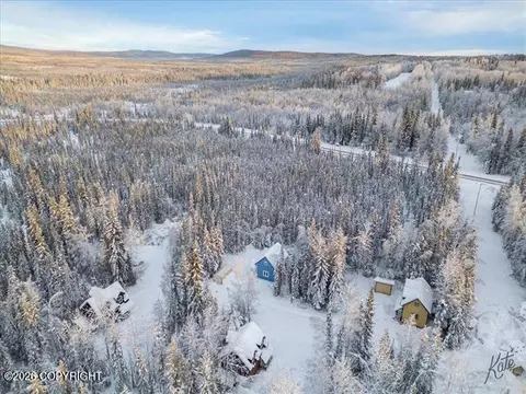 615 Sheep Creek Rd, Fairbanks, AK 99709