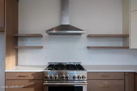 Kitchen - 8922 Sasquatch Cir, Eagle River, AK 99577 photo 3 of 11