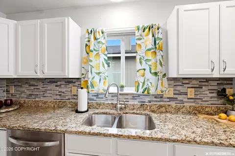 Kitchen - 19652 Highland Ridge Dr, Eagle River, AK 99577 photo 4 of 6