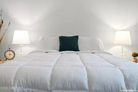 Bedroom - 19652 Highland Ridge Dr, Eagle River, AK 99577 photo 5 of 5