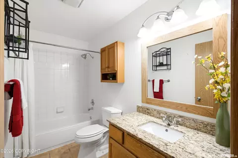 Bath - 19652 Highland Ridge Dr, Eagle River, AK 99577 photo 1 of 2