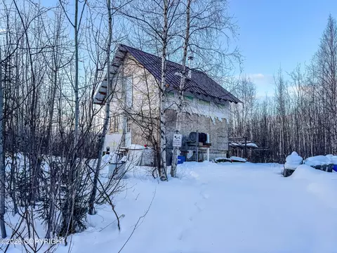 621 S Parsons St, Big Lake, AK 99623