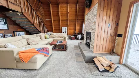Living - 8 5 Mile Zimovia Hwy, Wrangell, AK 99929 photo 6 of 8