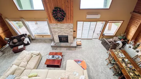 Living - 8 5 Mile Zimovia Hwy, Wrangell, AK 99929 photo 3 of 8
