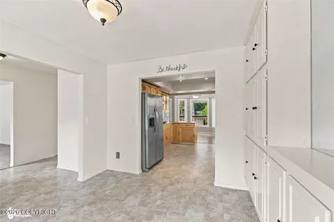 Entry Way - 17405 Kantishna Dr, Eagle River, AK 99577 photo 4 of 7