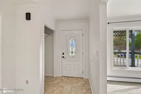 Entry Way - 17405 Kantishna Dr, Eagle River, AK 99577 photo 5 of 7