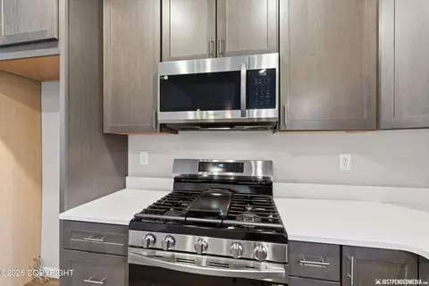 Kitchen - 19823 Gilbert Rd, Chugiak, AK 99567 photo 3 of 5