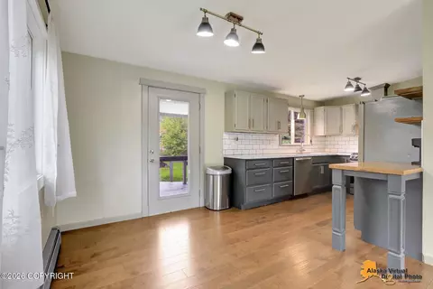 Kitchen - 19725 Eagle River Rd, Eagle River, AK 99577 photo 1 of 5