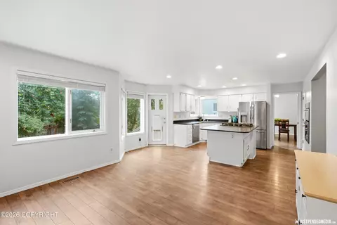 Living - 20242 Constitution Dr, Eagle River, AK 99577 photo 8 of 8