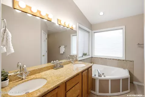 Bath - 20242 Constitution Dr, Eagle River, AK 99577 photo 3 of 6