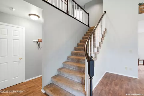Entry Way - 20242 Constitution Dr, Eagle River, AK 99577 photo 3 of 5