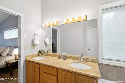 Bath - 20242 Constitution Dr, Eagle River, AK 99577 photo 2 of 6