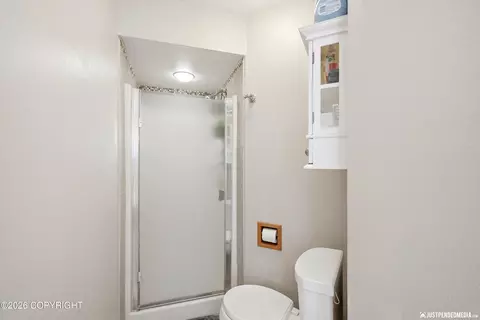 Bath - 20242 Constitution Dr, Eagle River, AK 99577 photo 5 of 6