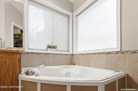 Bath - 20242 Constitution Dr, Eagle River, AK 99577 photo 4 of 6