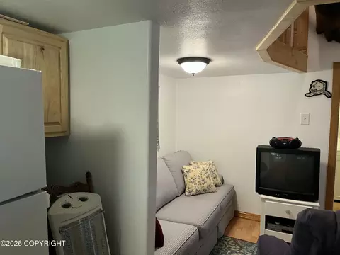 Living - 40137 Moose Range Dr, Sterling, AK 99672 photo 1 of 2