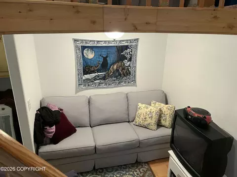 Living - 40137 Moose Range Dr, Sterling, AK 99672 photo 2 of 2