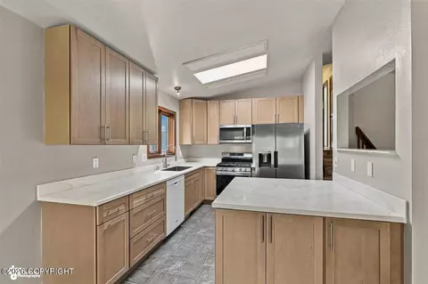 8019 Country Woods Dr, Anchorage, AK 99502