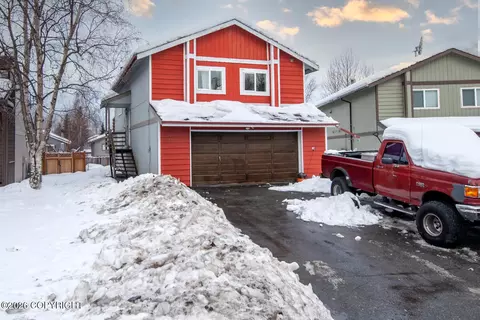 1935 Commodore Dr, Anchorage, AK 99507