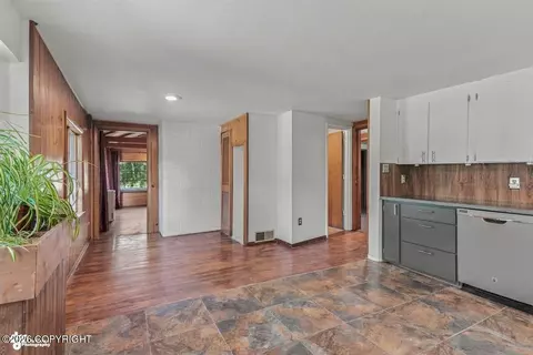 Entry Way - 16921 Foothill Ave, Eagle River, AK 99577 photo 1 of 2