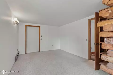 Bedroom - 16921 Foothill Ave, Eagle River, AK 99577 photo 2 of 3
