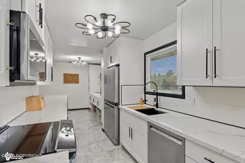 Kitchen - 1480 Cache Dr, Anchorage, AK 99507 photo 3 of 3